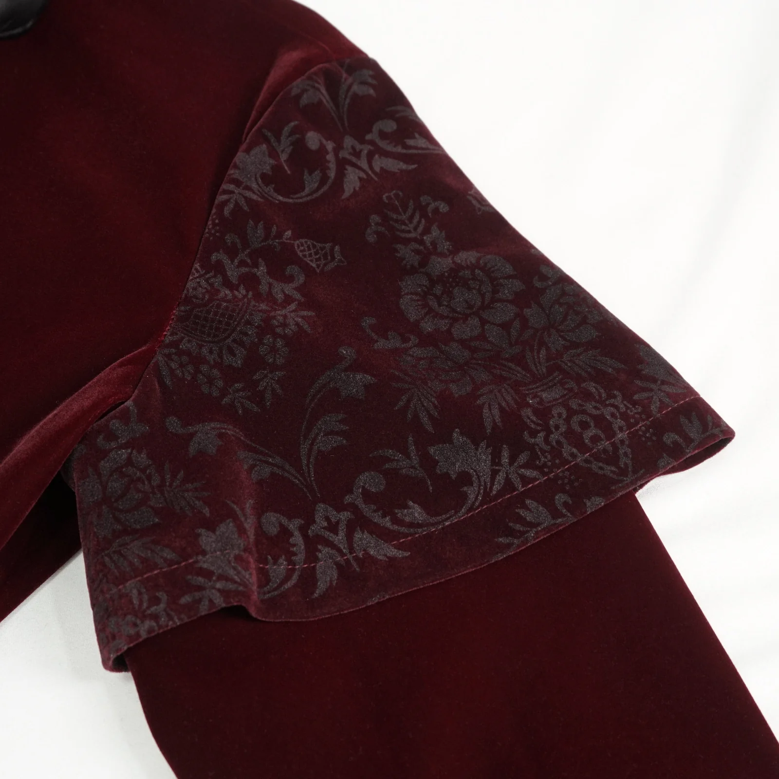 Bloodmoon Aristocrat Tailcoat - Image 12